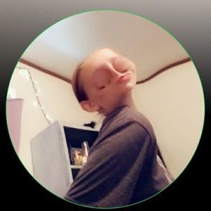 Meet your Posher, Chloe